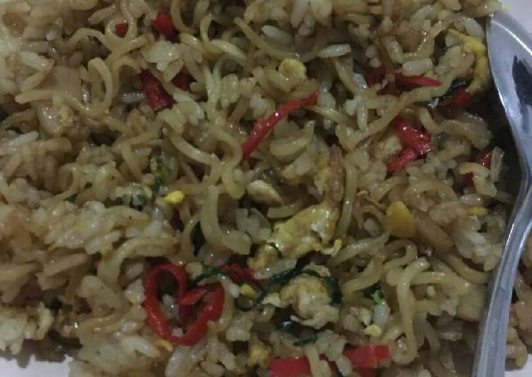 resep lengkap untuk Nasi Goreng Mawut