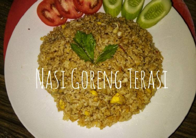 resep lengkap untuk Nasi Goreng Terasi