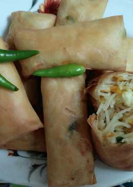 Lumpia goreng isi bihun
