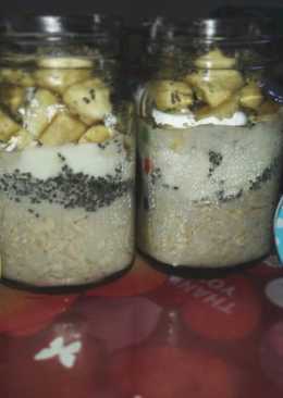 Overnight oatmeal banana