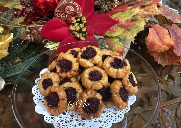 gambar untuk cara membuat Rasberry Creamcheese Tumbprint Cookies#Keto_CP_ AnekaKueKering