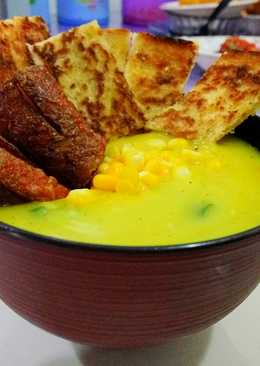 Cream corn soup with beef sausage & crouton