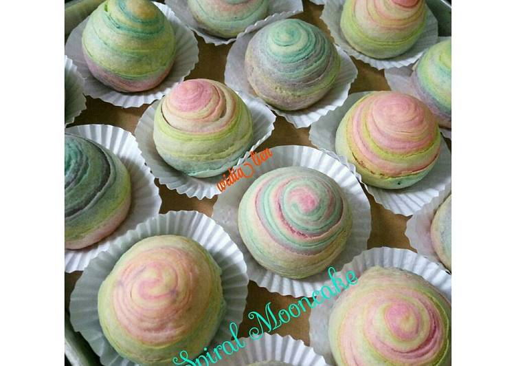 gambar untuk resep UNICORN RAINBOW PASTRY MOONCAKE a.k.a SPIRAL MOONCAKE