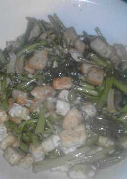 Tumis kangkung, daun ginseng+tahu