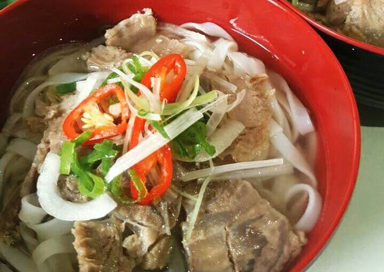 Resep Pho Bo Vietnam (Vietnam Beef Noodle Soup) - Sakina Kitchen