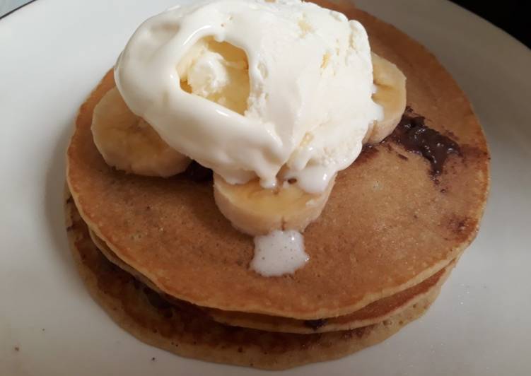 resep lengkap untuk Pancake with Choco Crunchy and Vanilla Ice Cream