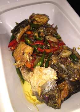 Gabus asin bumbu iris