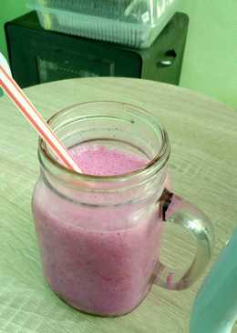 Jus pinay (pisang, buah naga, yogurt)