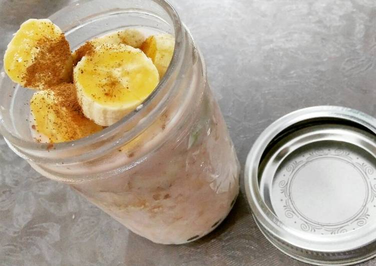 Resep Banana Apple Cinnamon Overnight Oat - Hannah Humairah