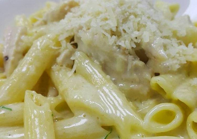 resep lengkap untuk Penne Alfredo pasta Ala bintang lima