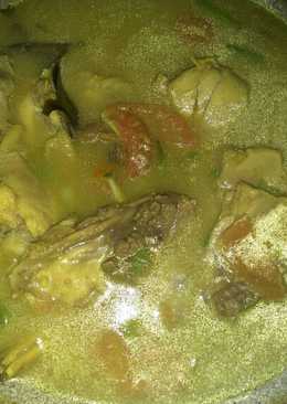 Ayam kuah bumbu kuning