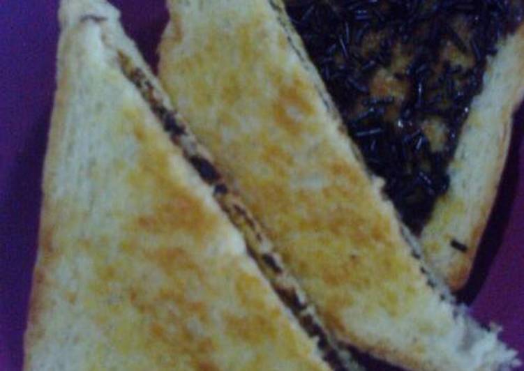 Resep Roti tawar panggang meises - Pawon Aviva