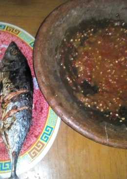 Ikan tongkol bakar penyet sambal tempong khas banyuwangi