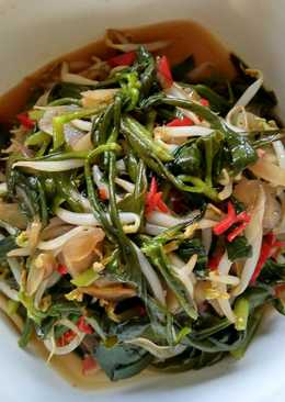 Tumis Tauge dan Daun Ginseng