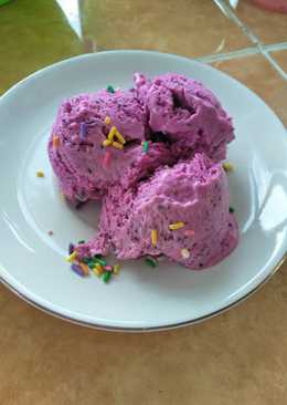 Es Krim Buah Naga (whipcream)