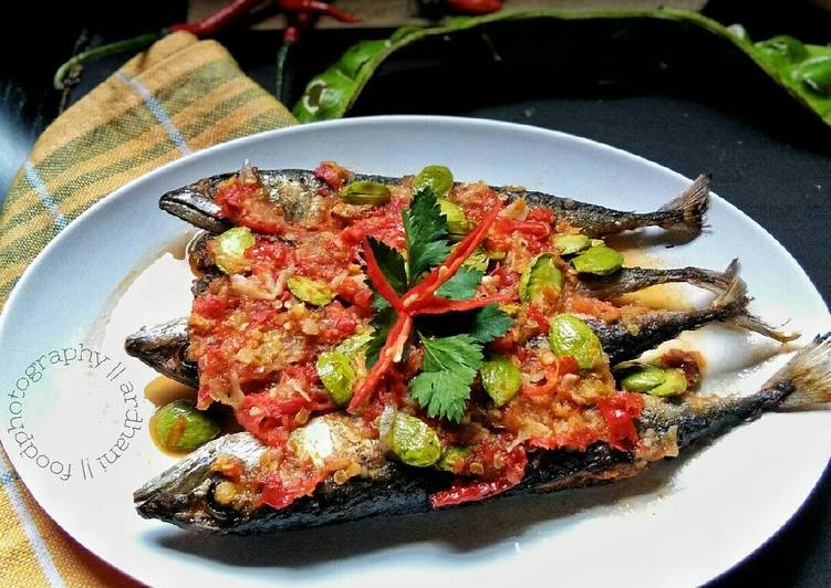 resep lengkap untuk Pecak Ikan Salem