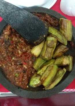 Sambal terasi + terong goreng