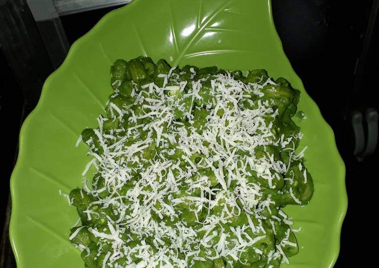 Resep Macaroni spinach sauce Karya Dini Raditt