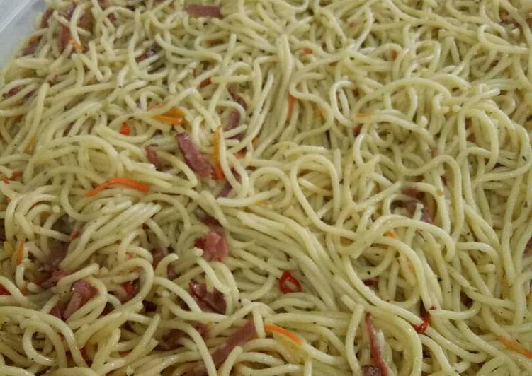 cara membuat Spaghetti Oglio Olio