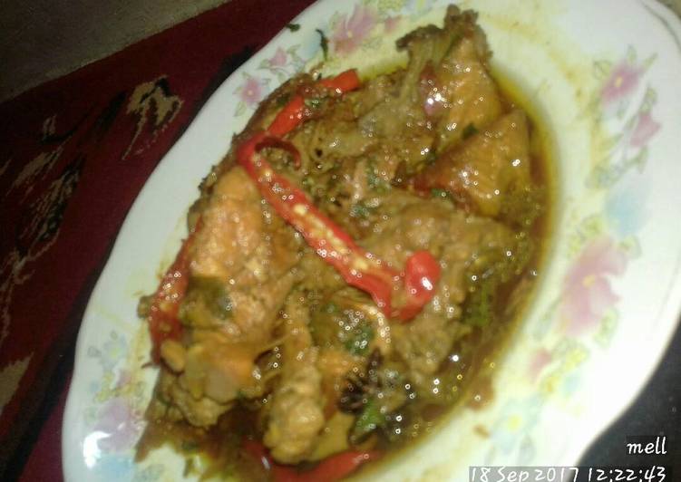 resep lengkap untuk Ayam kecap manis pedas