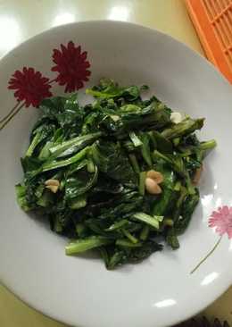 Baby kailan cah bawang putih.