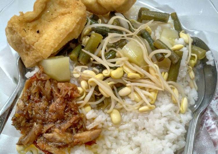 gambar untuk resep Sayur Asem + Tahu Goreng + Sambel Ikan Pindang