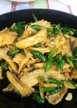 Oseng Ayam Suwir Lombok Ijo