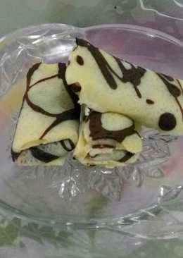 Dadar Gulung Motif isi Pisang Cokelat Keju