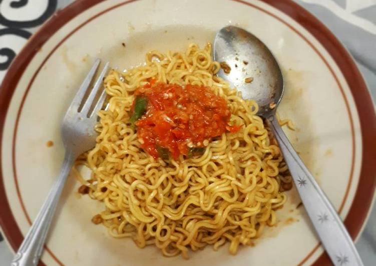 resep makanan Mie Goreng Sambal Taichan