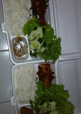 Ayam goreng sambal ijo