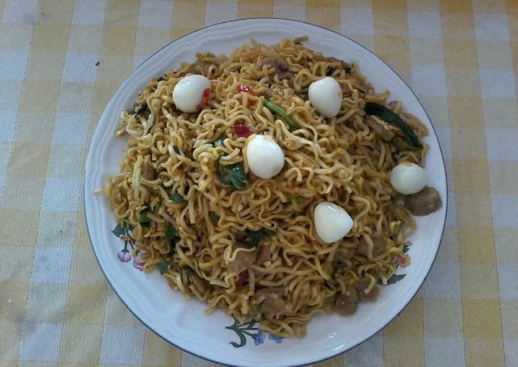 gambar untuk resep makanan Mie Goreng Bakso