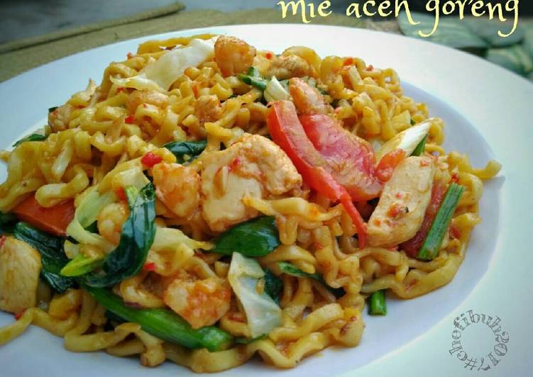 resep lengkap untuk Mie Aceh (goreng)