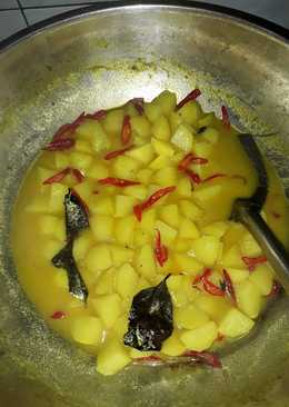 Kentang gulai kuah kuning tanpa santan