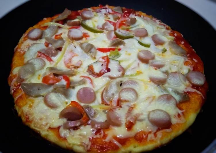 resep lengkap untuk Pizza teflon lezatos #selasabisa