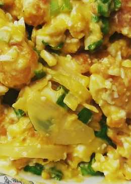 Salted Egg Yolk Chicken (Ayam Saus Telur Asin)