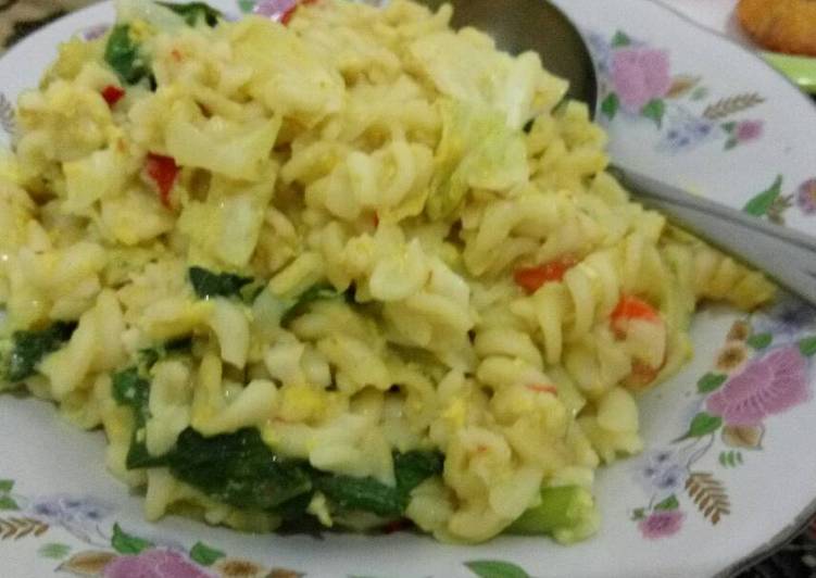 resep lengkap untuk Seblak makaroni