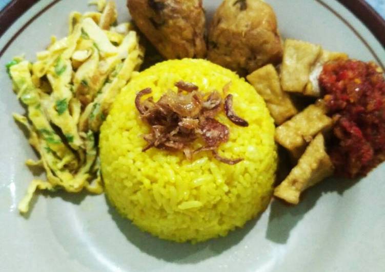 cara membuat Nasi kuning (olahan sisa nasi dr rice cooker)