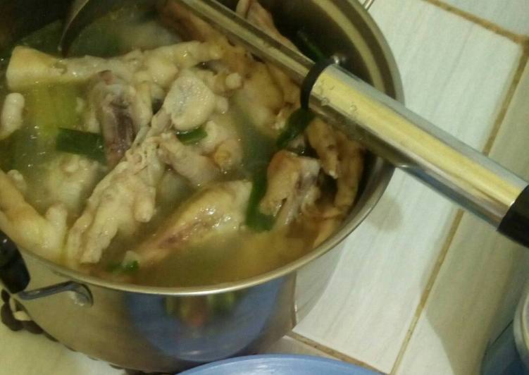 Resep Sup Ceker Ayam simple Dari Amih Arzan