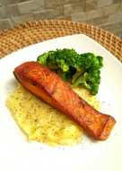 Pan Fried Salmon with Mashed Potato and Steam Broccoli