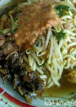 Lontong mie balap