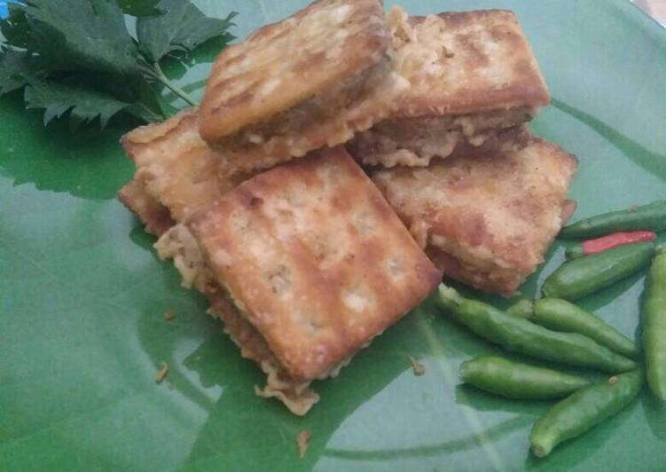 gambar untuk resep Roti gabin isi sayuran (malkist goreng)