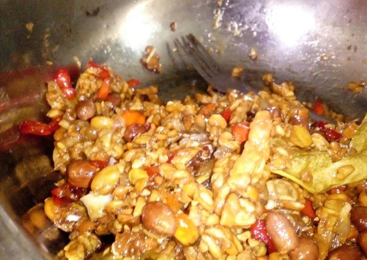 Kering tempe, pedas manis