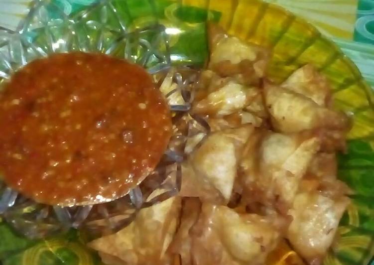 gambar untuk resep PANGSIT GORENG Isi Ayam with saos kacang