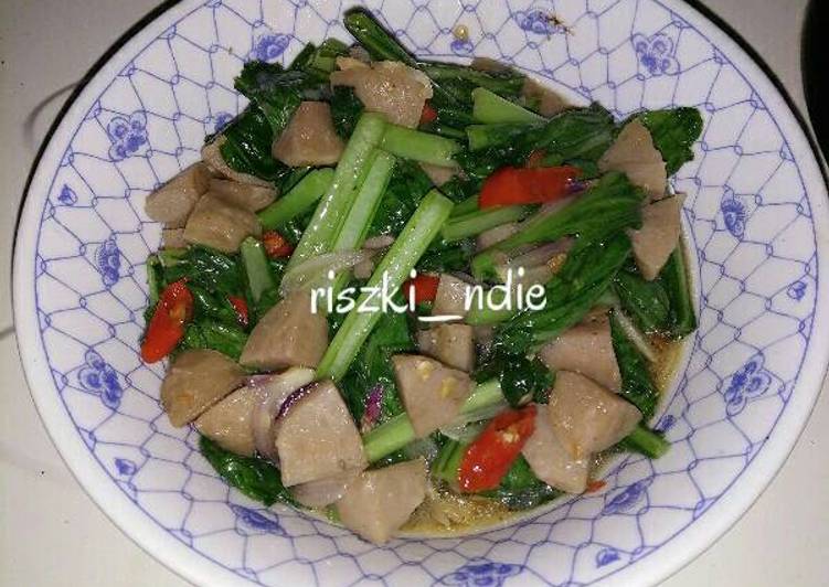 resep makanan Tumis Sawi Hijau Bakso