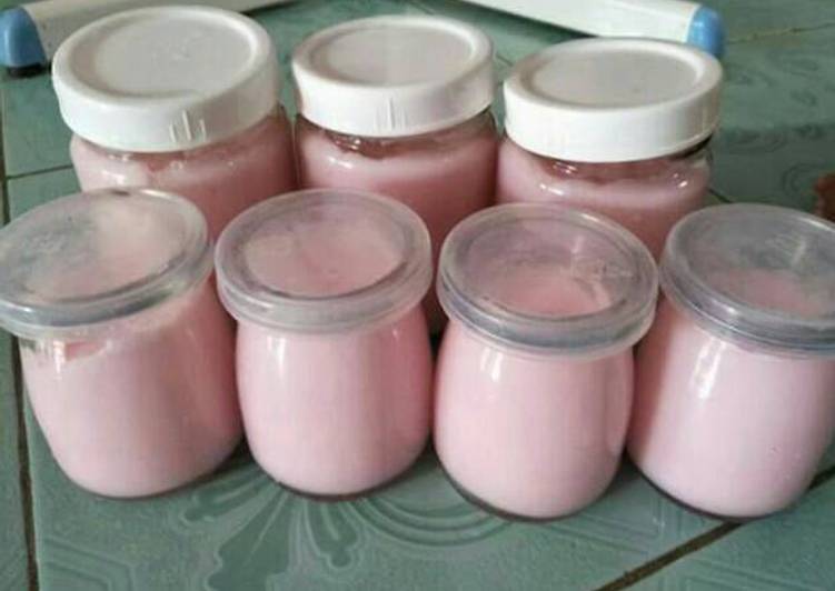 gambar untuk resep Silky Pudding Strawberry