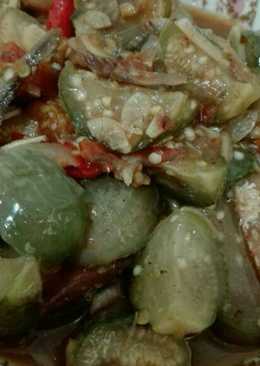 Tumis Terong Bulat plus ikan asin