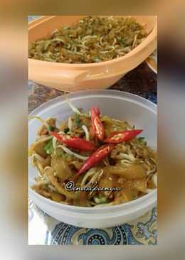 Kwetiau goreng (Mie Balap Medan)