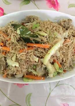 Bihun goreng bakso