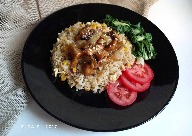 gambar untuk cara membuat Nasi Goreng Ayam Teriyaki ala Yummie