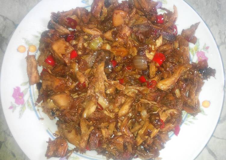 cara membuat Ayam Suwir Dg Kecap Manis n Bawang Bombay